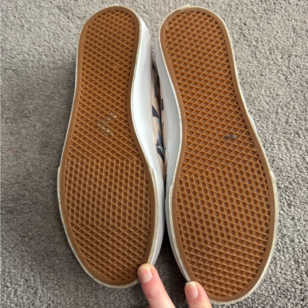 Colorful Geometric Pattern vans - Picture 3 of 5